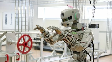 Роботу «Федору» вставили радиационно-стойкие «мозги» и ограничили в движениях
